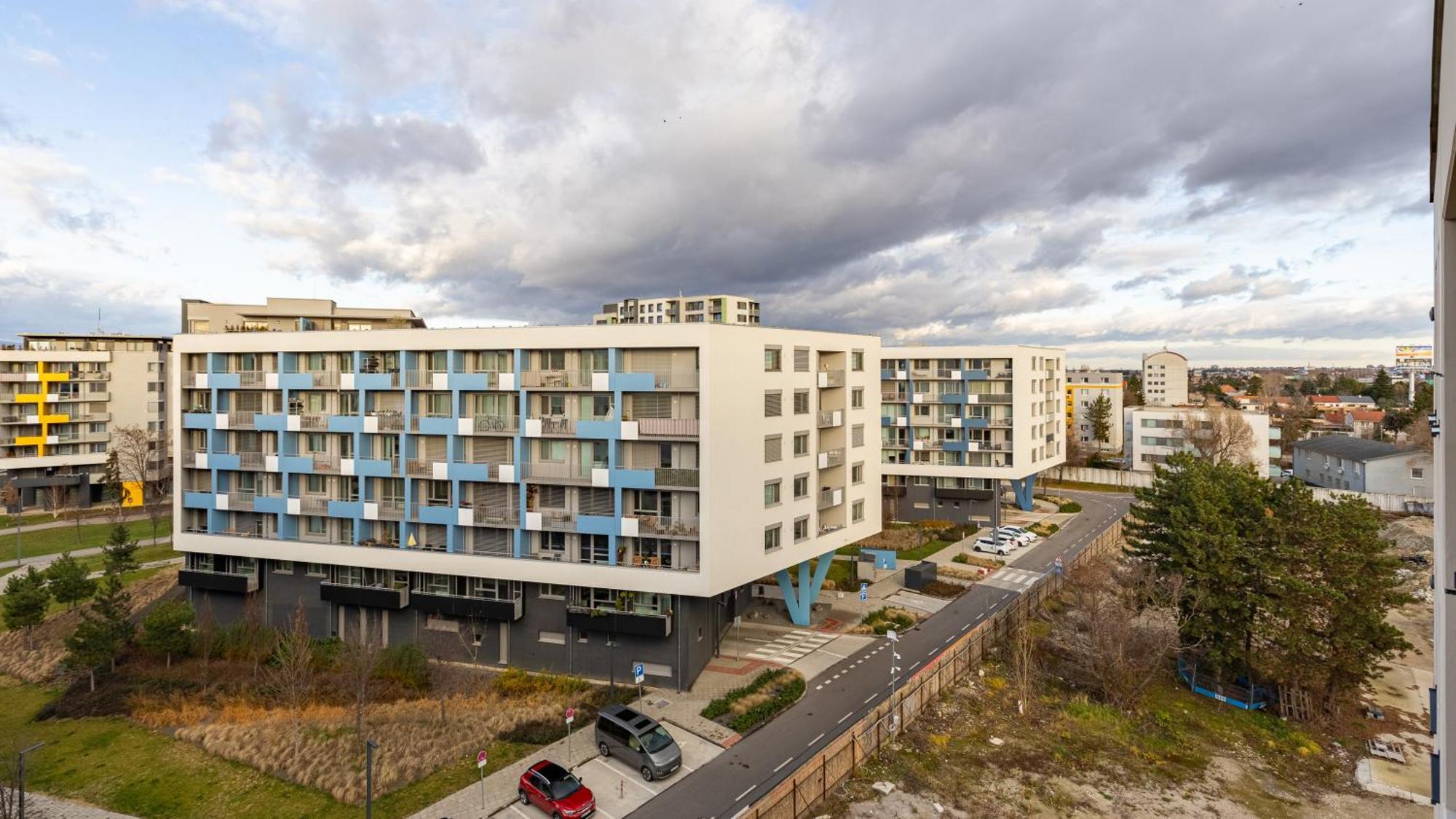 Apartmán 3-izb S Klimatizaciou A Parkovanim V Novostavbe *